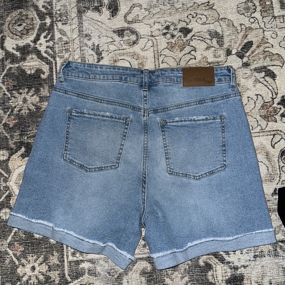 VICI Denim shorts - Picture 2 of 3